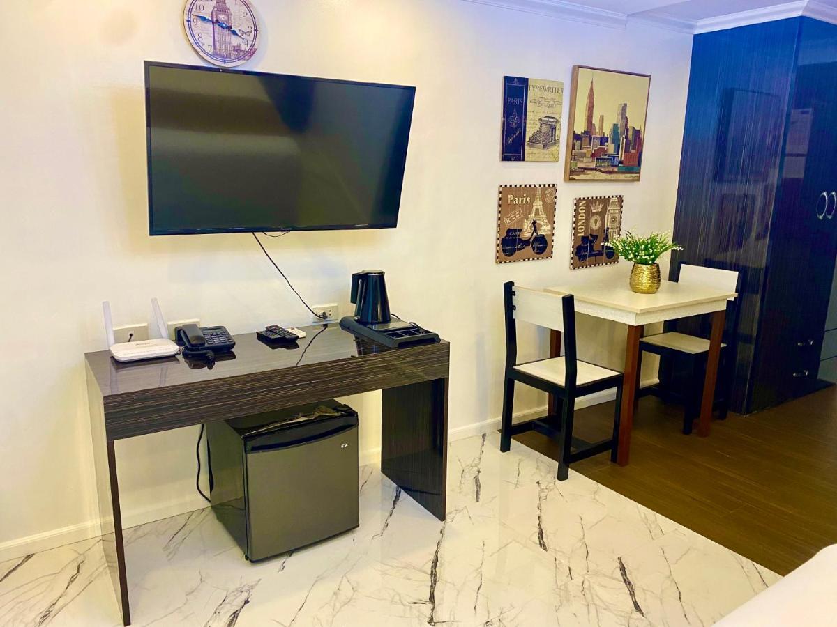 Isabelle Royale Suites Makati Manille Extérieur photo