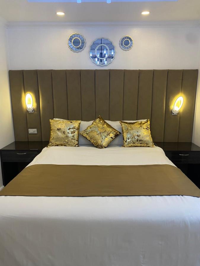 Isabelle Royale Suites Makati Manille Extérieur photo
