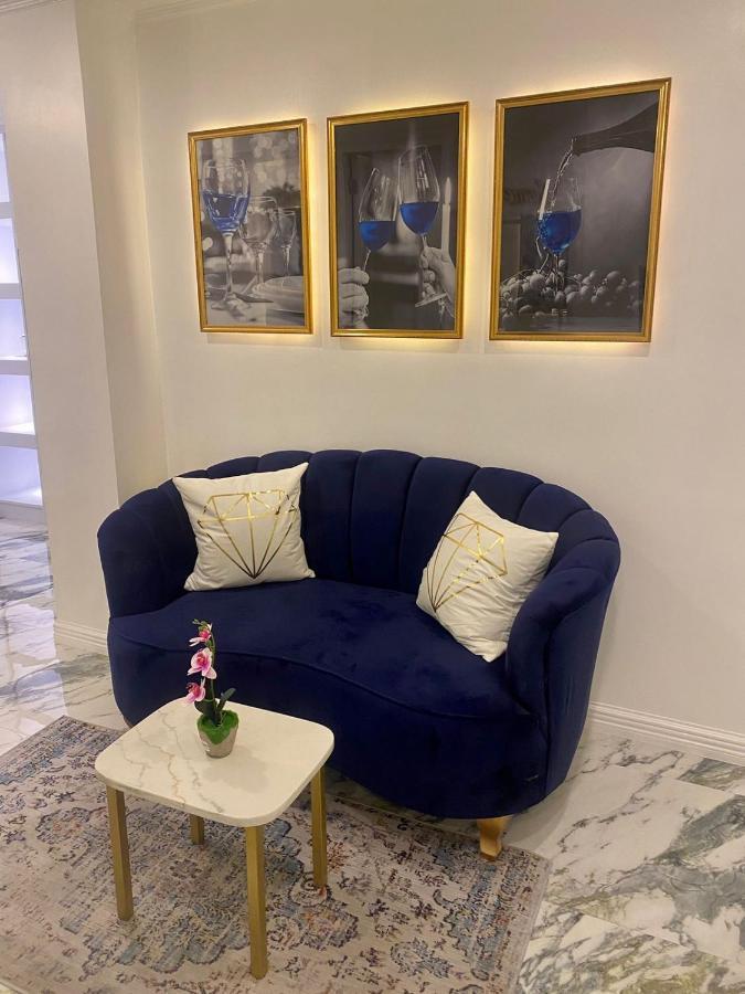 Isabelle Royale Suites Makati Manille Extérieur photo