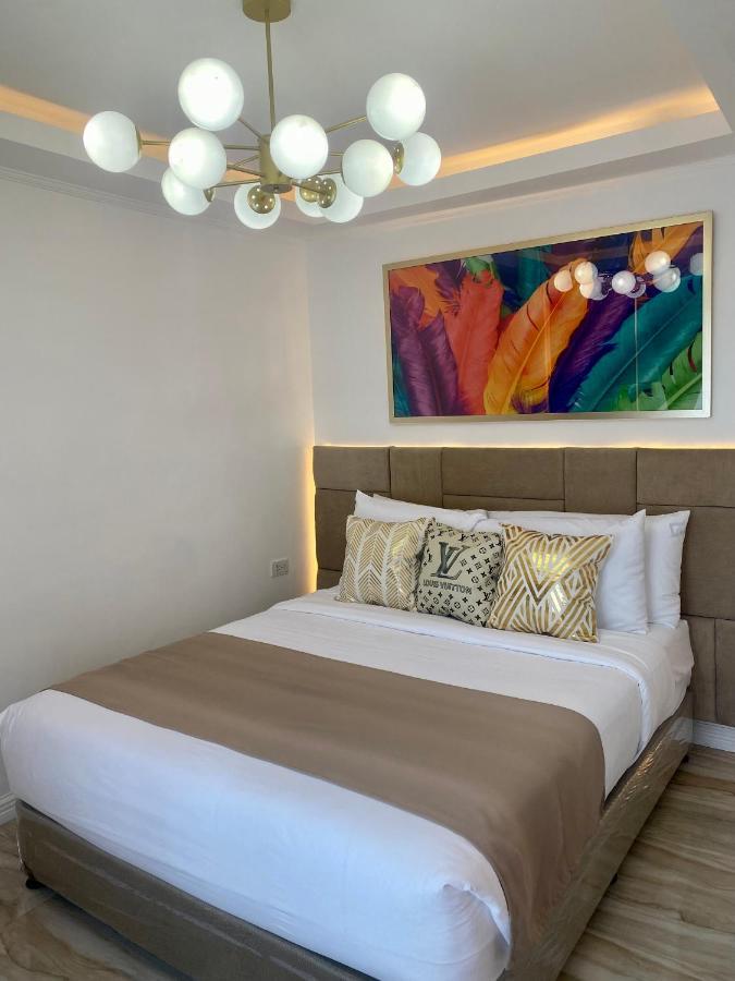 Isabelle Royale Suites Makati Manille Extérieur photo