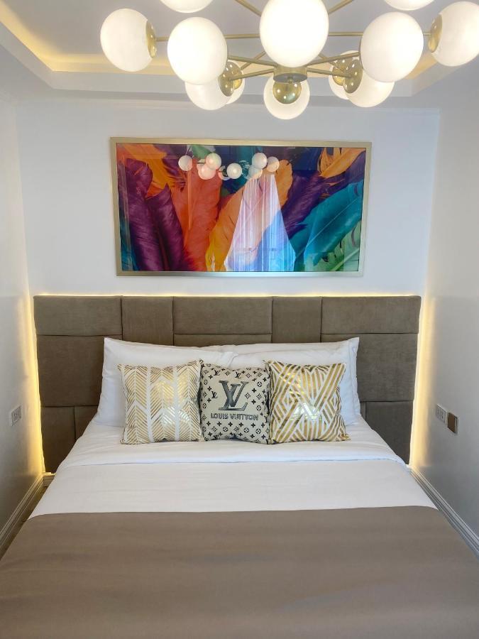Isabelle Royale Suites Makati Manille Extérieur photo