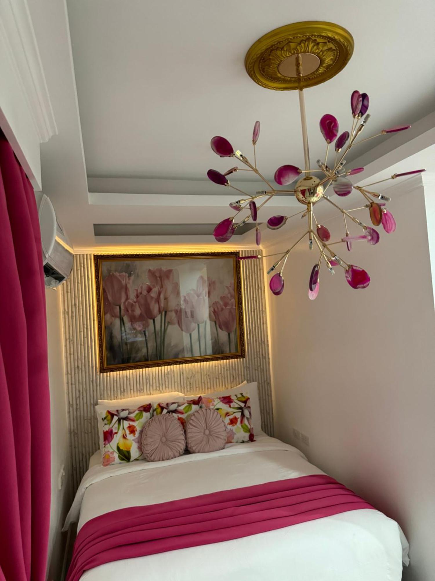 Isabelle Royale Suites Makati Manille Extérieur photo